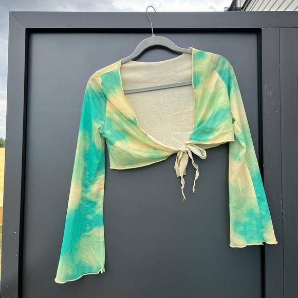 SHEIN matching beach set, out of stock, won’t be restock. 💚🤍 - Picture 2 of 6